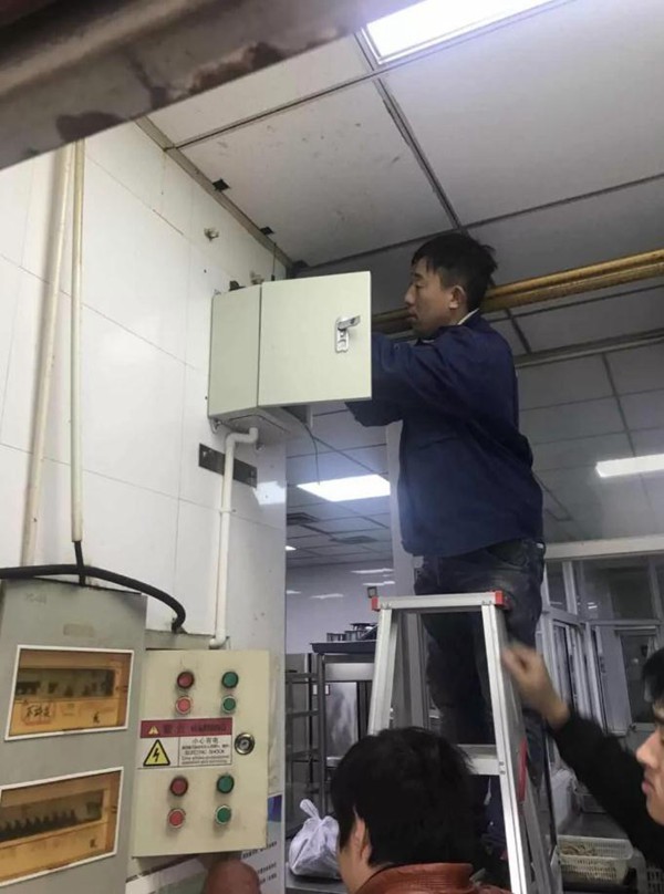 油煙凈化器，油煙凈化設(shè)備，油煙凈化機(jī)